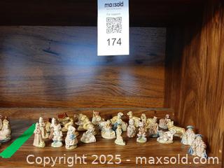 MaxSold Auction: (B) Collection of Wade Figures - London (Ontario, Canada) PARTNER MANAGED Estate Sale Online Auction - Alayne Crescent