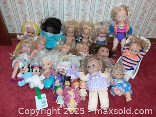 MaxSold Auction: (B) Vintage doll lot - London (Ontario, Canada) PARTNER MANAGED Estate Sale Online Auction - Alayne Crescent