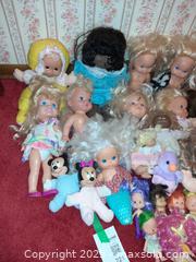 MaxSold Auction: (B) Vintage doll lot - London (Ontario, Canada) PARTNER MANAGED Estate Sale Online Auction - Alayne Crescent