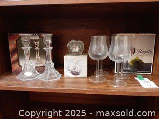MaxSold Auction: Beautiful glass collectibles - London (Ontario, Canada) PARTNER MANAGED Estate Sale Online Auction - Alayne Crescent