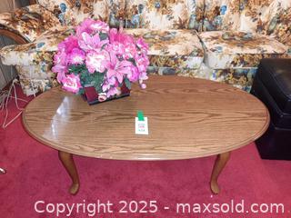 MaxSold Auction: Beautiful oval oak wood coffee table - London (Ontario, Canada) PARTNER MANAGED Estate Sale Online Auction - Alayne Crescent