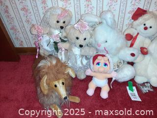 MaxSold Auction: Collection of various stuffed animals and plush toys - London (Ontario, Canada) PARTNER MANAGED Estate Sale Online Auction - Alayne Crescent