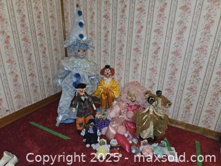 MaxSold Auction: Collection of vintage clown dolls - London (Ontario, Canada) PARTNER MANAGED Estate Sale Online Auction - Alayne Crescent