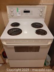 MaxSold Auction: Inglis electric range (stove) with coil burners - London (Ontario, Canada) PARTNER MANAGED Estate Sale Online Auction - Alayne Crescent