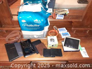 MaxSold Auction: Men's Personal Accessories  - London (Ontario, Canada) PARTNER MANAGED Estate Sale Online Auction - Alayne Crescent