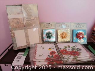 MaxSold Auction: *NEW* Collection of holiday-themed decorative and gift wrapping items - London (Ontario, Canada) PARTNER MANAGED Estate Sale Online Auction - Alayne Crescent