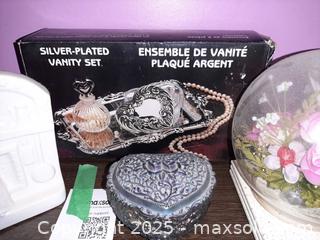 MaxSold Auction: *NEW* Silver-plated vanity set & more - London (Ontario, Canada) PARTNER MANAGED Estate Sale Online Auction - Alayne Crescent