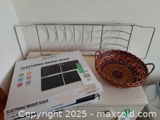 MaxSold Auction: *NEW* Triomph Electronic Weight Scale & more - London (Ontario, Canada) PARTNER MANAGED Estate Sale Online Auction - Alayne Crescent