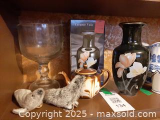MaxSold Auction: * NEW* Vintage ceramic vase and fur seal figures - London (Ontario, Canada) PARTNER MANAGED Estate Sale Online Auction - Alayne Crescent