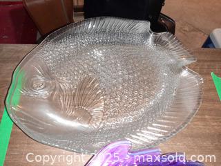 MaxSold Auction: Two vintage pressed glass fish-shaped serving dishes & more - London (Ontario, Canada) PARTNER MANAGED Estate Sale Online Auction - Alayne Crescent