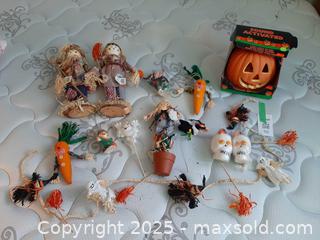 MaxSold Auction: Various Halloween Decorations - London (Ontario, Canada) PARTNER MANAGED Estate Sale Online Auction - Alayne Crescent