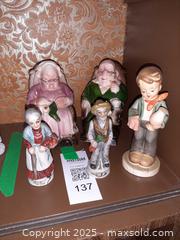 MaxSold Auction: Vintage ceramic or porcelain figurines - London (Ontario, Canada) PARTNER MANAGED Estate Sale Online Auction - Alayne Crescent