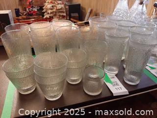 MaxSold Auction: Vintage Jeannette Glass Finlandia tumblers - London (Ontario, Canada) PARTNER MANAGED Estate Sale Online Auction - Alayne Crescent