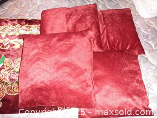 MaxSold Auction: Vintage red & gold velvet floral plush bedspread & four pillows - London (Ontario, Canada) PARTNER MANAGED Estate Sale Online Auction - Alayne Crescent