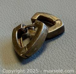 MaxSold Auction: (4) Pairs of 925 SILVER Earrings - Marked  - Toronto (Ontario, Canada) PARTNER MANAGED Reseller Online Auction - Queen Street West