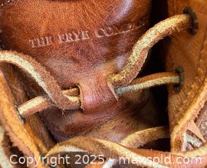 MaxSold Auction: NEW ANGEL ALARCON Loafers &#38; Pre-owned Women&#39;s Frye Lace Ankle Boots - Toronto (Ontario, Canada) PARTNER MANAGED Reseller Online Auction - Queen Street West