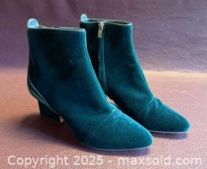 MaxSold Auction: Pre-owned Jimmy Choo Italian Boots - Toronto (Ontario, Canada) PARTNER MANAGED Reseller Online Auction - Queen Street West