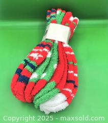 MaxSold Auction: 8 Pairs Cozy Winter Socks  - Brampton (Ontario, Canada) SELLER MANAGED Commercial Liquidation Online Auction - Strathearn Avenue