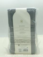 MaxSold Auction: New Threshold Performance Flat Sheet King Size - Brampton (Ontario, Canada) SELLER MANAGED Commercial Liquidation Online Auction - Strathearn Avenue