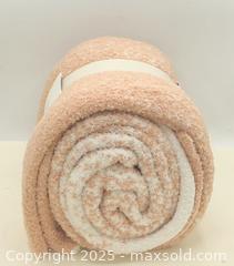 MaxSold Auction: Threshold Reversible Throw Blanket 50in x 60in - Brampton (Ontario, Canada) SELLER MANAGED Commercial Liquidation Online Auction - Strathearn Avenue