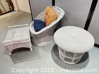 MaxSold Auction: 3-Piece White Wicker Seating Set with Round Side Table - Warwick (Rhode Island, USA) SELLER MANAGED Reseller Online Auction - Warwick Avenue