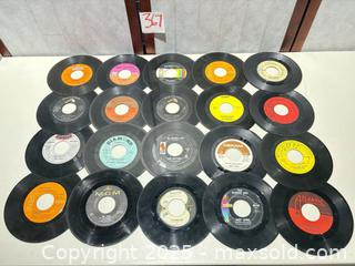 MaxSold Auction: Approx. 20 Vinyl 45 RPM Singles (7-inch) Assorted Labels & Artists - Warwick (Rhode Island, USA) SELLER MANAGED Reseller Online Auction - Warwick Avenue