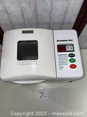 MaxSold Auction: Breadman Plus Automatic Bread Maker White 1.5 lb - Warwick (Rhode Island, USA) SELLER MANAGED Reseller Online Auction - Warwick Avenue