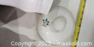MaxSold Auction: Heartland International Ceramic Kitchen Canister Set (Taiwan) - Warwick (Rhode Island, USA) SELLER MANAGED Reseller Online Auction - Warwick Avenue