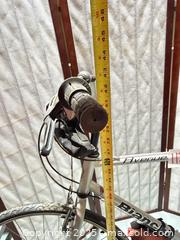 MaxSold Auction: Lot of 2 Bicycles: Bianchi Avenue and Columbia/Bromleigh - Warwick (Rhode Island, USA) SELLER MANAGED Reseller Online Auction - Warwick Avenue