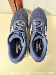 MaxSold Auction: Lot of 3 Men's Running/Athletic Shoes - Brooks & Skechers - Warwick (Rhode Island, USA) SELLER MANAGED Reseller Online Auction - Warwick Avenue