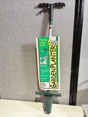 MaxSold Auction: Lot of 4 Garden Hand Tools – Watering Can, Scoop, Bulb Planters - Warwick (Rhode Island, USA) SELLER MANAGED Reseller Online Auction - Warwick Avenue