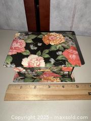 MaxSold Auction: Lot of 5 Ceramic/Porcelain Bird Figurines & Floral Jewelry Box - Warwick (Rhode Island, USA) SELLER MANAGED Reseller Online Auction - Warwick Avenue