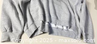 MaxSold Auction: Lot of 6 XL or XXL Shirts & Sweatshirts  - Warwick (Rhode Island, USA) SELLER MANAGED Reseller Online Auction - Warwick Avenue