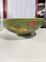 MaxSold Auction: Lot of 7 Mixed Ceramic Bowls and Plates - Warwick (Rhode Island, USA) SELLER MANAGED Reseller Online Auction - Warwick Avenue