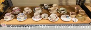 MaxSold Auction: Lot of Vintage Porcelain Teacups and Saucers - Warwick (Rhode Island, USA) SELLER MANAGED Reseller Online Auction - Warwick Avenue