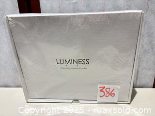 MaxSold Auction: Luminess Air Airbrush Makeup System - Warwick (Rhode Island, USA) SELLER MANAGED Reseller Online Auction - Warwick Avenue