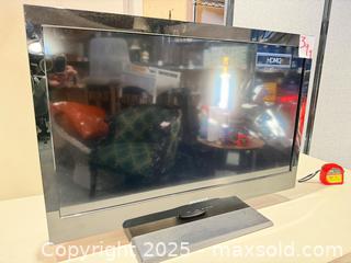 MaxSold Auction: Magnavox 32-inch TV 32MF301B/F7 (2012) - Warwick (Rhode Island, USA) SELLER MANAGED Reseller Online Auction - Warwick Avenue