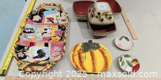 MaxSold Auction: Mixed Ceramic/Earthenware Serving Pieces Lot — 8 Pieces - Warwick (Rhode Island, USA) SELLER MANAGED Reseller Online Auction - Warwick Avenue