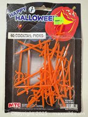 MaxSold Auction: Mixed Lot of 17 Kitchen Utensils & Baking Accessories - Warwick (Rhode Island, USA) SELLER MANAGED Reseller Online Auction - Warwick Avenue