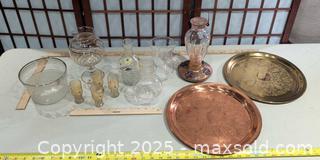 MaxSold Auction: Mixed Lot: Vintage Glassware & Metal Serving Trays - Warwick (Rhode Island, USA) SELLER MANAGED Reseller Online Auction - Warwick Avenue