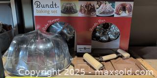 MaxSold Auction: Nordic Ware Bundt Baking Set with Cake Dome & Longaberger Mold - Warwick (Rhode Island, USA) SELLER MANAGED Reseller Online Auction - Warwick Avenue