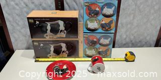 MaxSold Auction: Sakura Ceramic Cow Pitchers, Plates & Mug Lot - Warwick (Rhode Island, USA) SELLER MANAGED Reseller Online Auction - Warwick Avenue