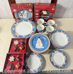MaxSold Auction: Sakura Snowman Holiday Dinnerware Set with Shower Hooks - Warwick (Rhode Island, USA) SELLER MANAGED Reseller Online Auction - Warwick Avenue