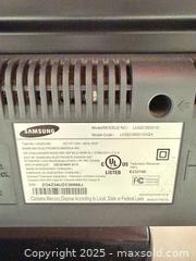 MaxSold Auction: Samsung 32 inch LN32C350D1D LCD TV - Warwick (Rhode Island, USA) SELLER MANAGED Reseller Online Auction - Warwick Avenue