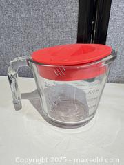 MaxSold Auction: Set of 6 Glass Measuring Cups / Small Pitchers - Pyrex & Anchor Hocking - Warwick (Rhode Island, USA) SELLER MANAGED Reseller Online Auction - Warwick Avenue