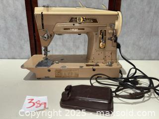 MaxSold Auction: Singer 403A Slant Needle Electric Sewing Machine (Table-Top) - Warwick (Rhode Island, USA) SELLER MANAGED Reseller Online Auction - Warwick Avenue