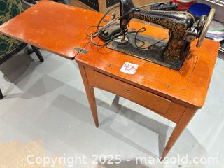MaxSold Auction: Singer Vintage Table/Cabinet Sewing Machine  - Warwick (Rhode Island, USA) SELLER MANAGED Reseller Online Auction - Warwick Avenue