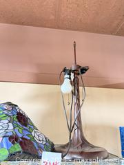 MaxSold Auction: Stained Glass Floral Tiffany-Style Lamp with Metal Base - Warwick (Rhode Island, USA) SELLER MANAGED Reseller Online Auction - Warwick Avenue