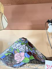 MaxSold Auction: Stained Glass Floral Tiffany-Style Lamp with Metal Base - Warwick (Rhode Island, USA) SELLER MANAGED Reseller Online Auction - Warwick Avenue