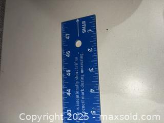MaxSold Auction: T-Square, Manual Caulking/Sealant Tool, Paint Guide - Warwick (Rhode Island, USA) SELLER MANAGED Reseller Online Auction - Warwick Avenue